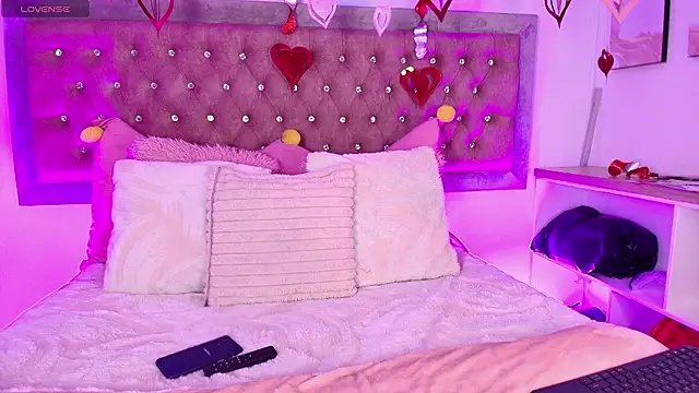 Tayzon Foxxx online show from February 13, 1:16 pm