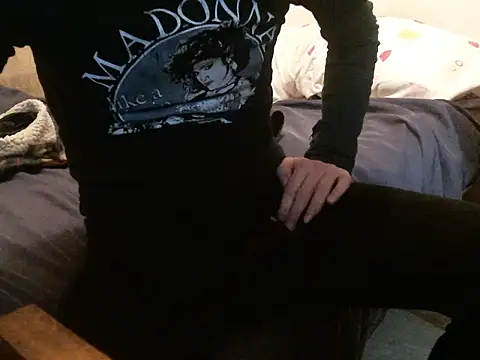 bravo23toro online show from February 25, 6:53 pm