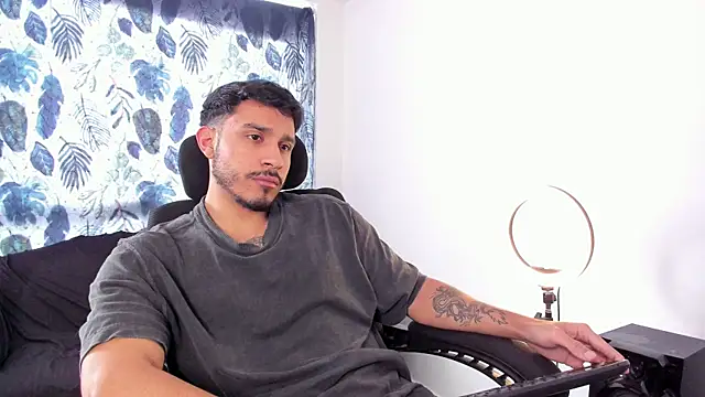 JayMarcos  online show from December 22, 4:15 pm