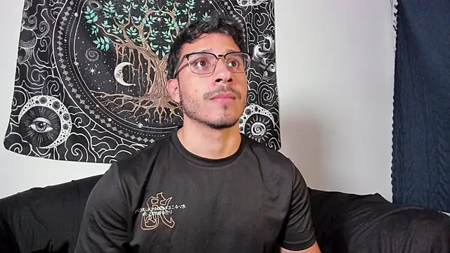 JayMarcos  online show from November 19, 4:01 am