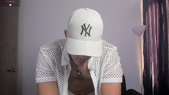 Iamdylan777 online show from April 8, 5:11 pm