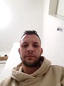 Chriso0007 online show from October 17, 1:42 am