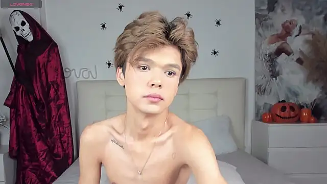 Felix Rey online show from November 1, 10:58 pm