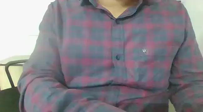 Snapshot of indianbull3684 chatting on December 3, 2:38 pm indianbull3684 online show from December 3, 2:38 pm