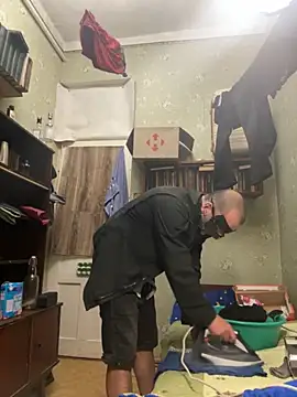 Ariel Ari online show from October 8, 11:20 pm