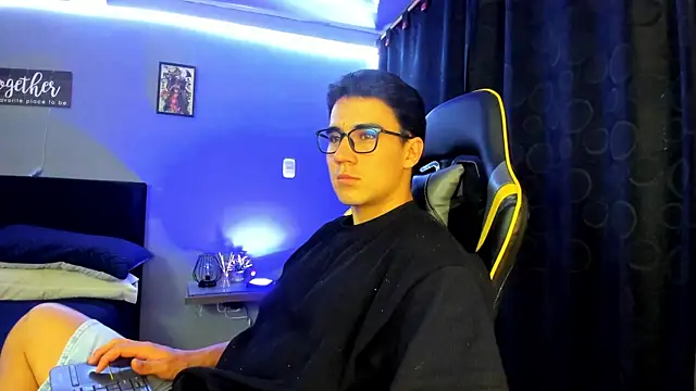 owengray2n online show from September 28, 12:52 am