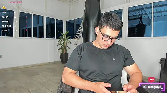 owengray2n online show from March 13, 1:54 am