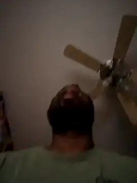 Snapshot of goodboybaddaddy chatting on December 24, 3:05 am goodboybaddaddy online show from December 24, 3:05 am