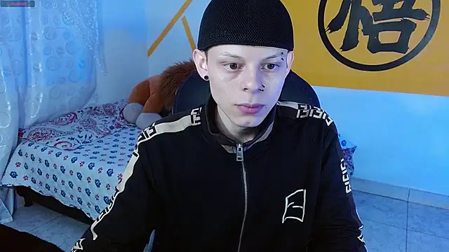 Snapshot of Matthew_Boy_ chatting on December 17, 7:07 am Matthew Boy  online show from December 17, 7:07 am