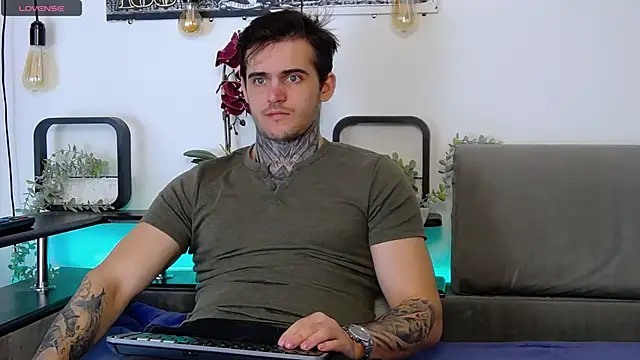 CarterCole online show from March 8, 8:08 am