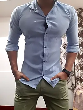 Snapshot of Guyinshortss chatting on November 1, 8:02 pm Guyinshortss online show from November 1, 8:02 pm