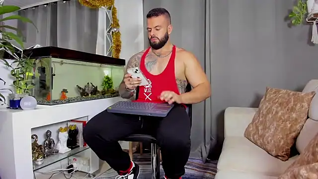 Johnnygrayson1 online show from December 23, 10:33 pm