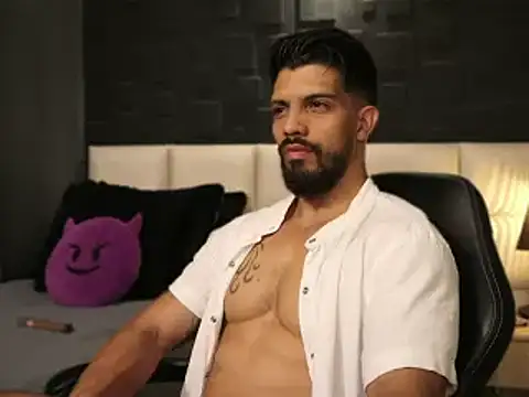 DannSaenz online show from February 20, 10:48 pm