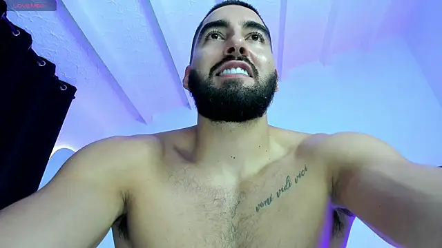 Joao Batista Oficial online show from April 7, 9:04 pm