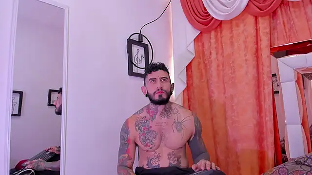 dilan scootk  online show from June 5, 7:41 pm