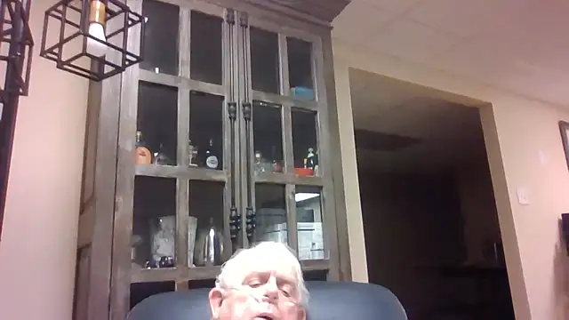 bootlegmanz online show from April 20, 6:21 pm