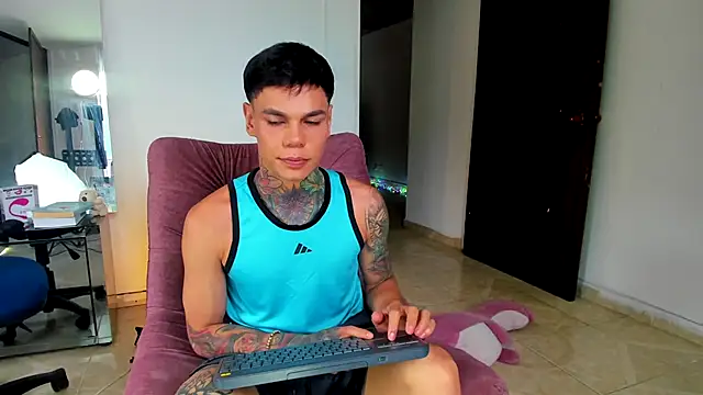 Snapshot of Jordyrodriiguez chatting on October 21, 9:50 pm Jordyrodriiguez online show from October 21, 9:50 pm
