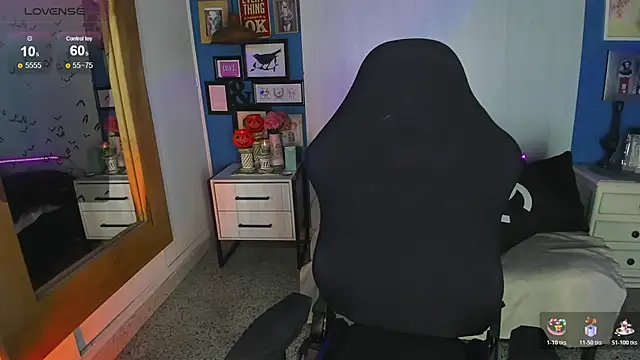 VladHellsing4 online show from October 28, 2:52 pm