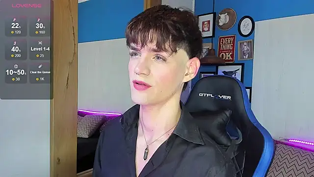 VladHellsing4 online show from March 17, 1:52 pm