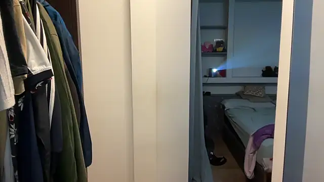 eljavato online show from March 28, 3:40 am