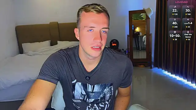 tommy cumfinger online show from April 18, 11:59 pm