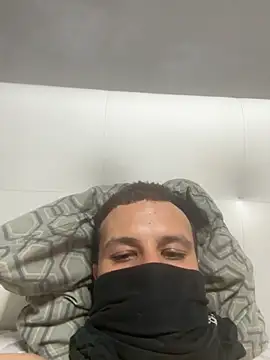 Snapshot of yayaya55598 chatting on October 18, 6:02 pm yayaya55598 online show from October 18, 6:02 pm