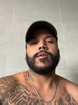 Ale Mineiro online show from July 4, 10:18 am
