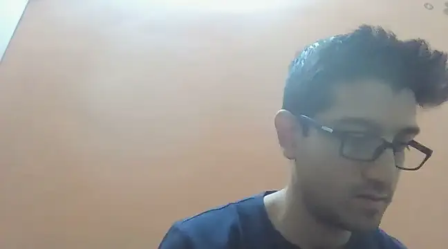 Snapshot of arjun_077 chatting on February 18, 6:37 am arjun 077 online show from February 18, 6:37 am