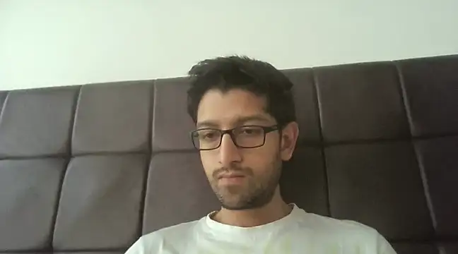 Snapshot of arjun_077 chatting on December 27, 11:39 am arjun 077 online show from December 27, 11:39 am