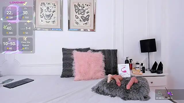 Santy carrington online show from February 4, 6:04 am