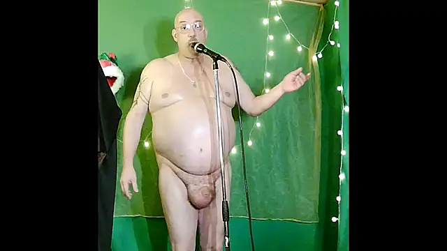 Snapshot of ShamelessMan chatting on October 31, 9:07 pm ShamelessMan online show from October 31, 9:07 pm