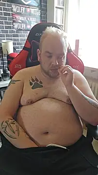 PupW0lfy online show from April 22, 9:47 am