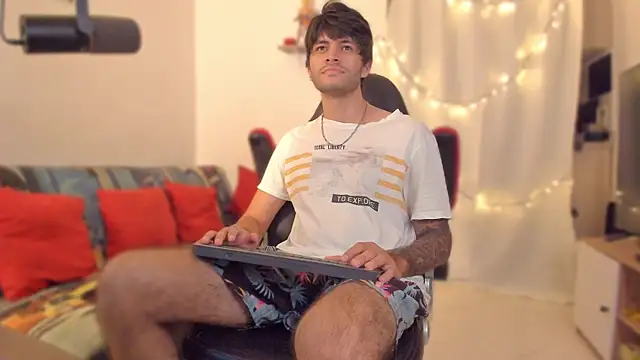 justin stark7 online show from December 16, 9:11 pm