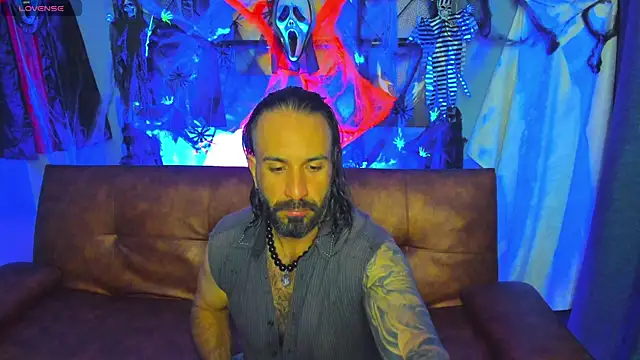 Snapshot of mr_maik chatting on October 22, 5:22 am mr maik online show from October 22, 5:22 am