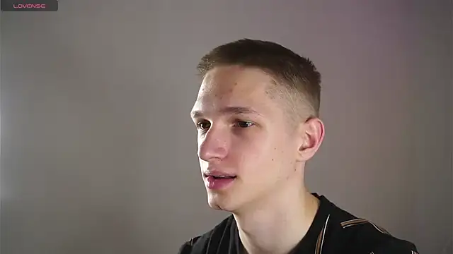 dustyn fox online show from March 15, 2:12 pm