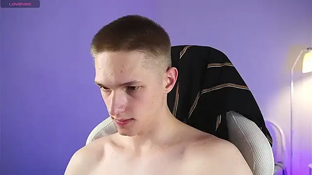 dustyn fox online show from March 16, 6:34 pm