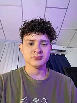 Nathan Bluee online show from December 5, 4:03 pm