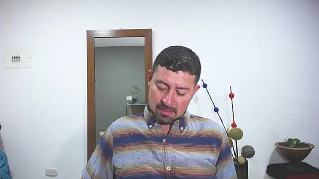 Snapshot of ambar_jacksonn chatting on October 3, 11:10 pm ambar jacksonn online show from October 3, 11:10 pm