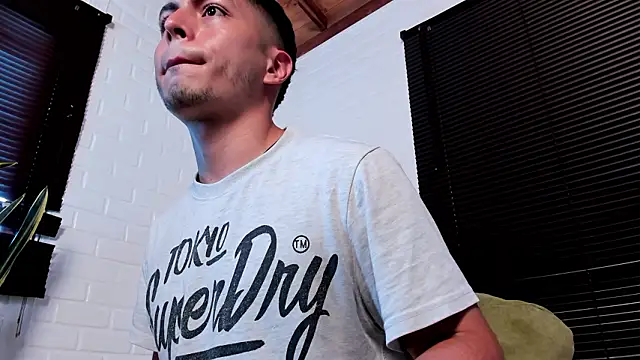 SAMUEL OBRIAN online show from February 9, 2:22 pm