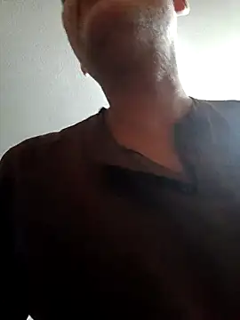 Pineapple04 online show from February 28, 6:07 pm