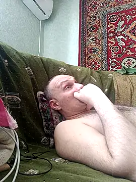 Pineapple04 online show from March 9, 11:48 am