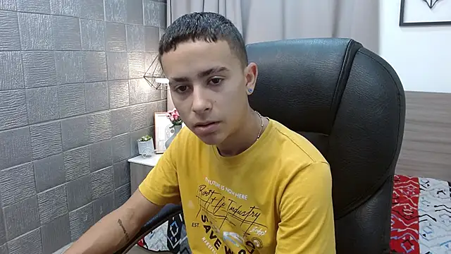 Xavii18 online show from March 8, 2:27 pm