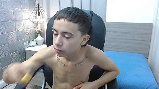 Xavii18 online show from December 4, 4:16 pm