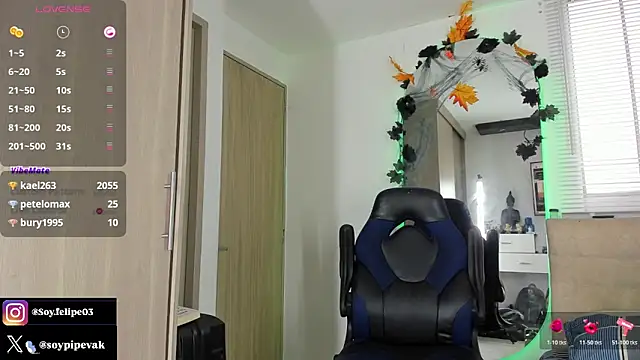 soyander03  online show from October 29, 11:57 am