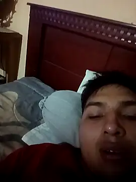 Snapshot of LoganFinds chatting on October 16, 11:24 pm LoganFinds online show from October 16, 11:24 pm