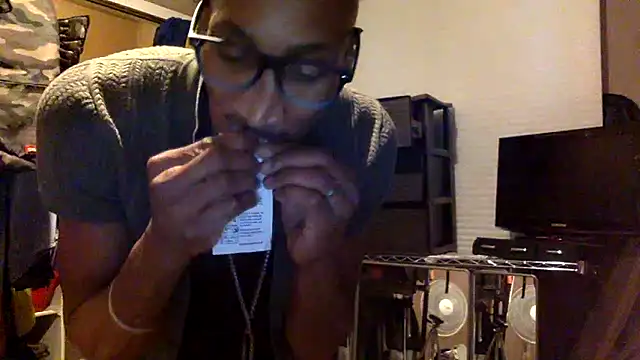 Snapshot of JdLove1 chatting on December 29, 8:58 pm JdLove1 online show from December 29, 8:58 pm