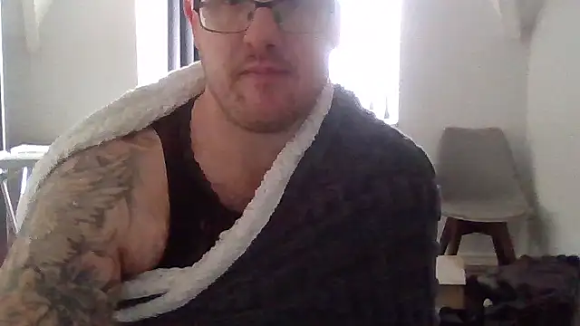 666closetbiboy online show from April 11, 5:16 pm