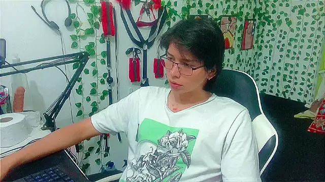 Andy gray online show from April 12, 12:28 pm