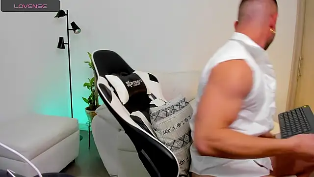 dafboy1 online show from March 15, 10:23 am