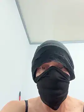 UtopianMisfit1 online show from April 18, 3:52 am